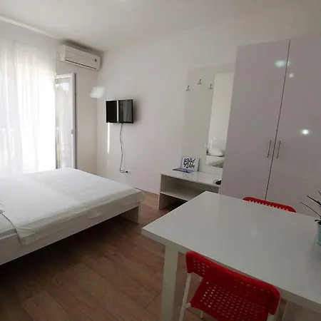 Guest house Iva-dom 3*
