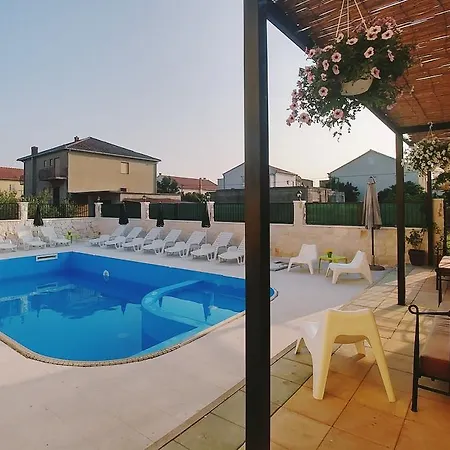 Iva-dom Kaštela
