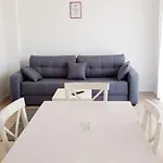 Iva-dom Πανσιόν Kaštela
