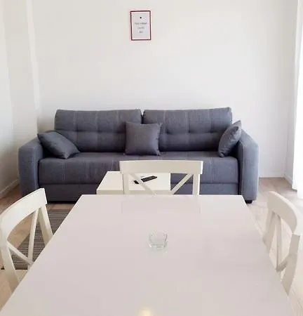 Iva-dom Konukevi Kastela